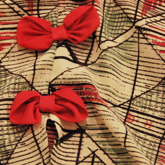 Forever 21 Line Print Bow-Back Top - Picture 4 of 5